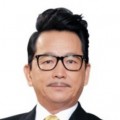 奴喝尿含着主人vk